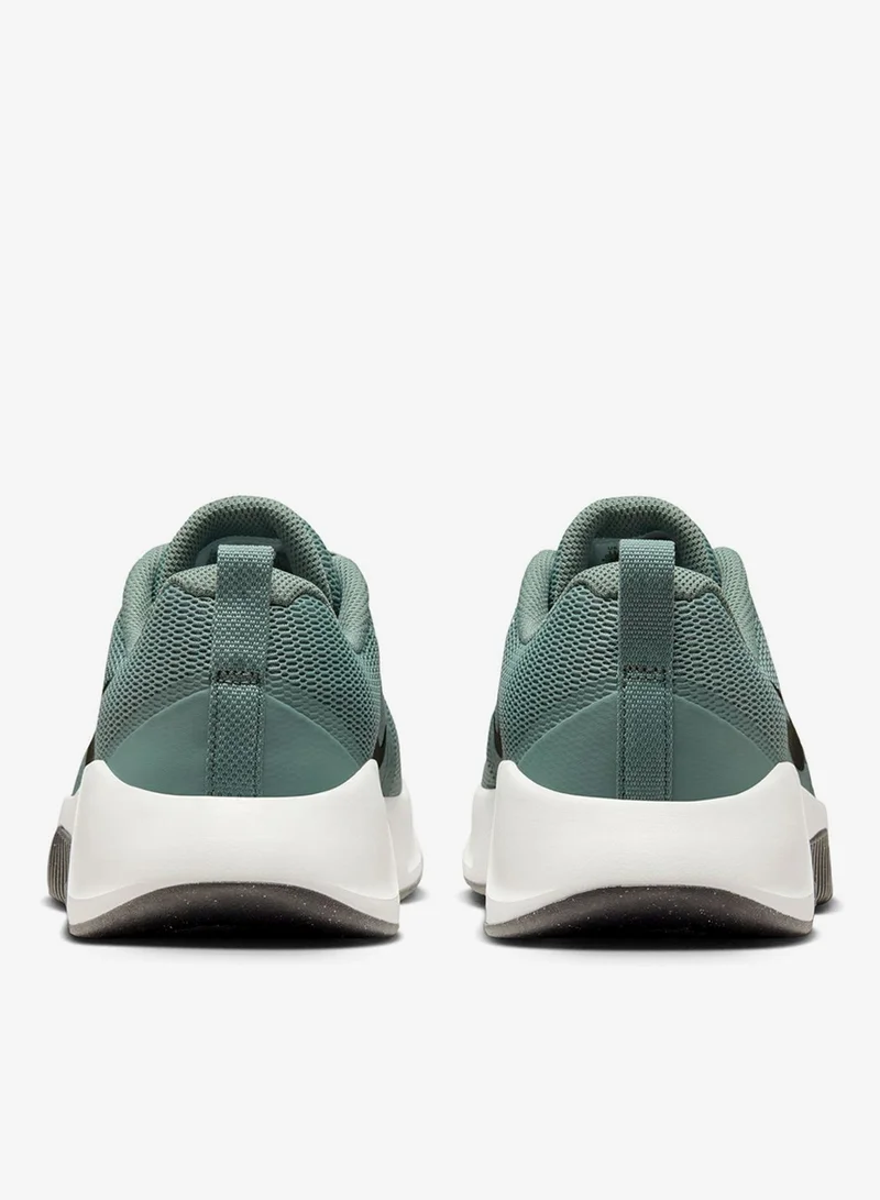 نايكي إم سي ترينر ٣