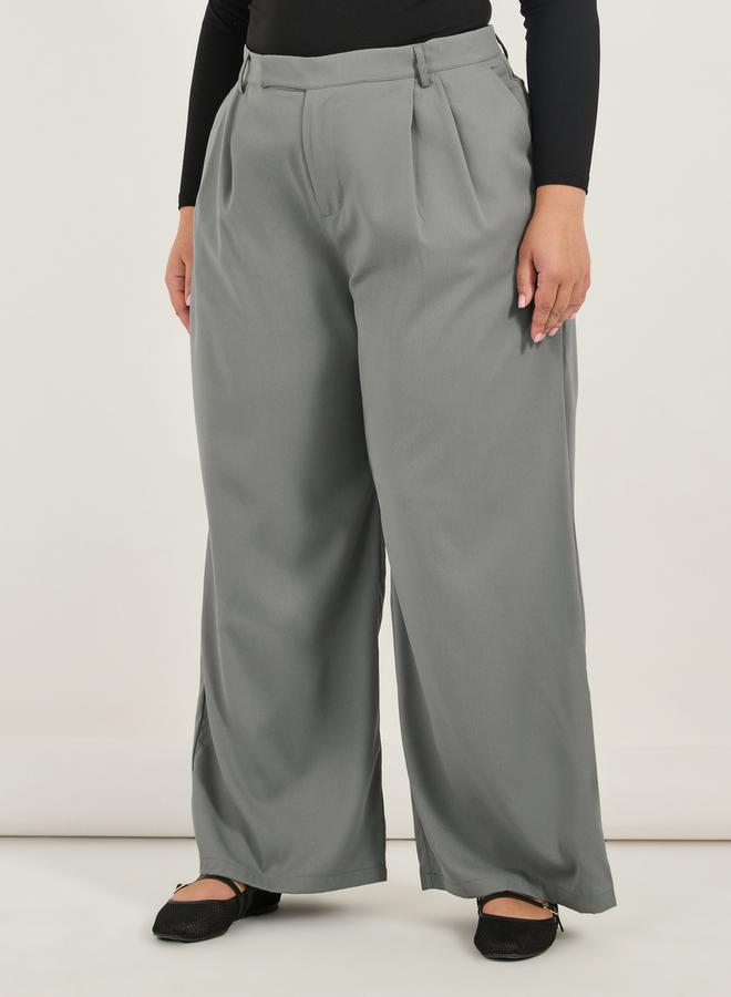 Styli Plus Size Solid Pleated Wide Leg Pants  - Image 2