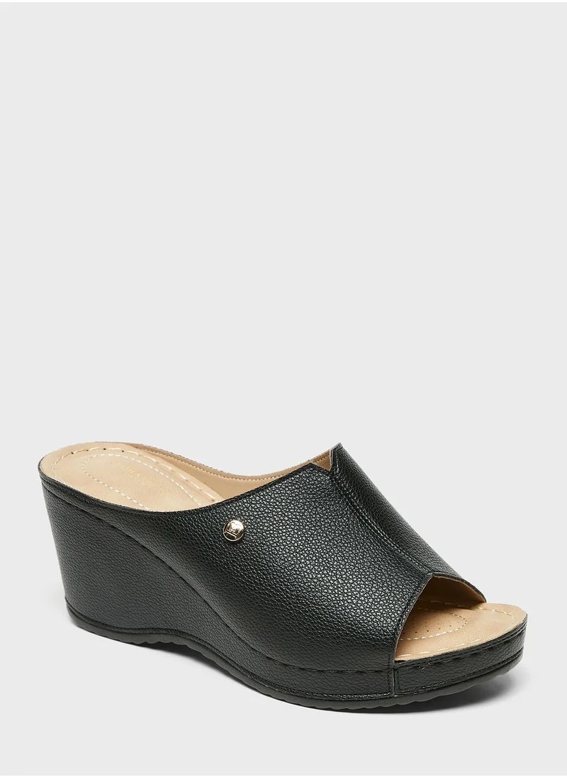 shoexpress One Strap Wedge Sandals