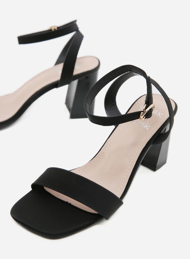 سنيك ايه بيك صندل بكعب عريض ورباط للكاحل - Image 4