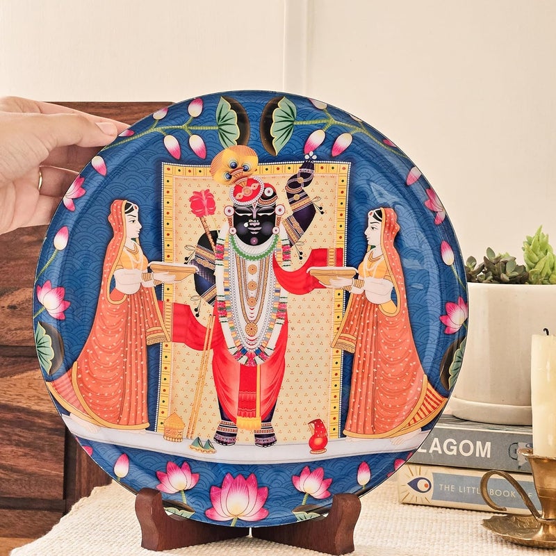 RITUALISTIC Shrinathji Single Wall Plate 10 Inch with Stand Wall Arts For Home Decoration Living Room Bedroom Office Decor Aesthetic Room Decor Items Wall Hanging Show Pieces - Image 3