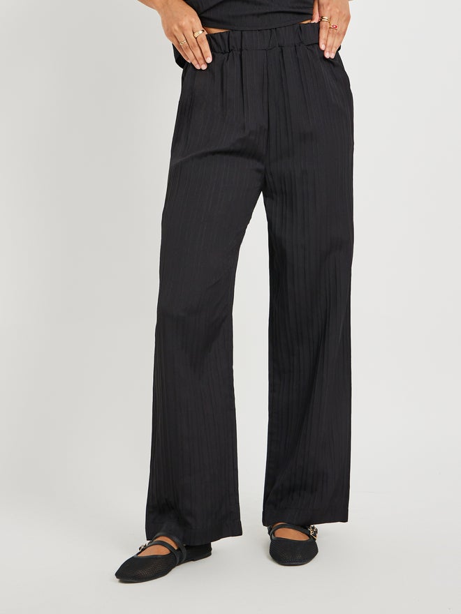 Styli Solid Textured Round Neck Top and Pants Co-Ords - Image 5