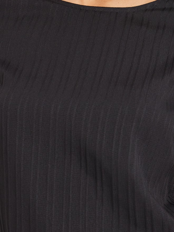 Styli Solid Textured Round Neck Top and Pants Co-Ords - Image 4