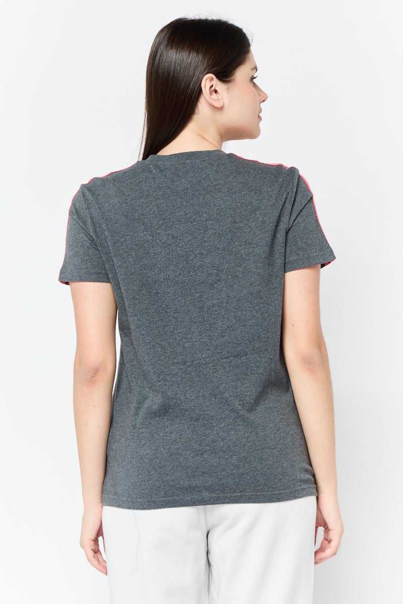 Adidas تي شيرت رياضي نسائي قصير الأكمام في الهواء الطلق، رمادي - Image 3