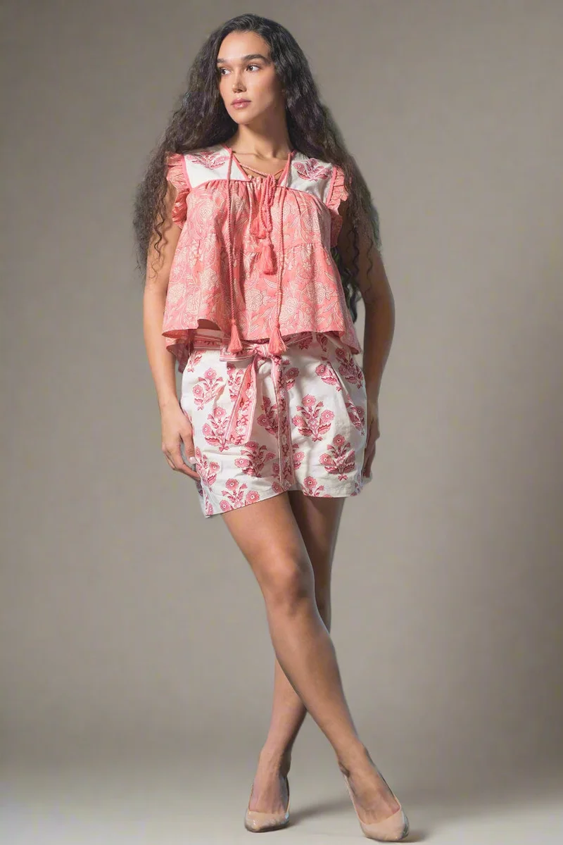 Virgio Cotton Pleated Brunchwear Block Print Shorts for Women