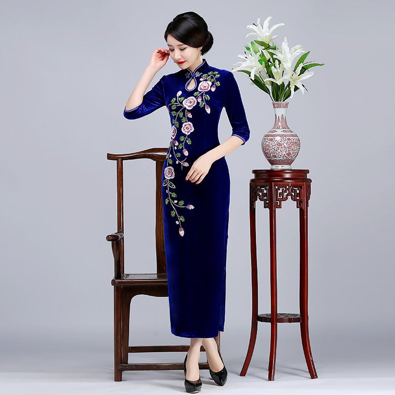 2021 New Vintage Cheongsam Cheongsam Improved Slim Gold Velvet Beaded Seven Sleeve Cheongsam - Image 1