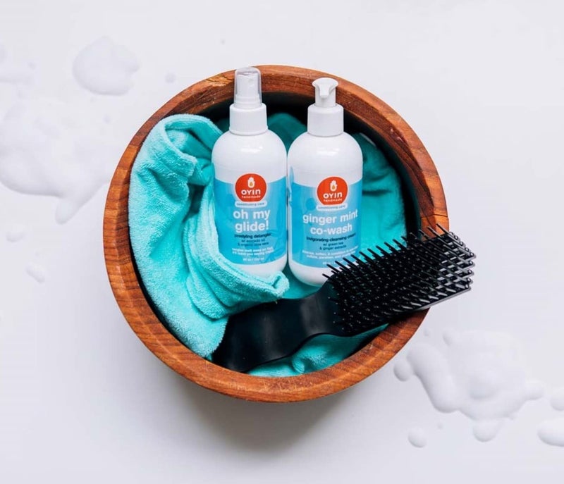 Oyin Handmade Oh My Glide! Prestyling Detangler with Avocado Oil and Organic Aloe Vera| Hair Detangling Spray| 8oz - Image 2