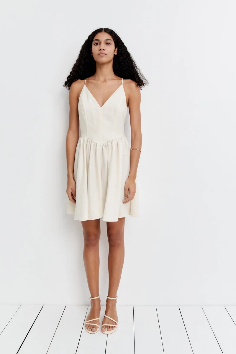 اتش اند ام فستان بحمالات كتف رفيعة