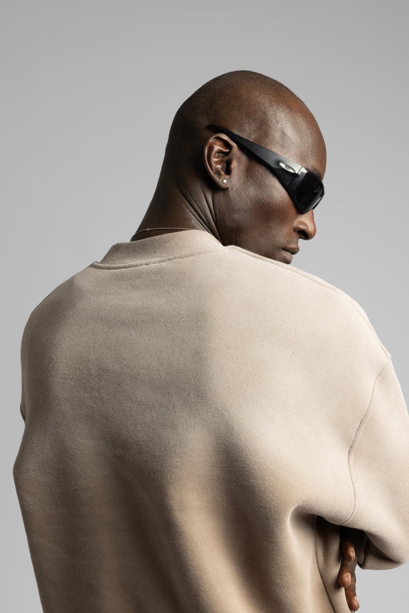 Catch Minimalist Text Detail Pistol Sweatshirt - Image 3