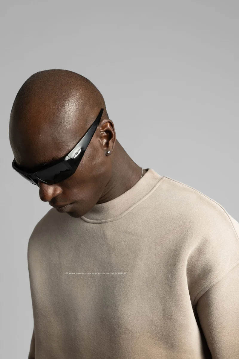 Catch Minimalist Text Detail Pistol Sweatshirt