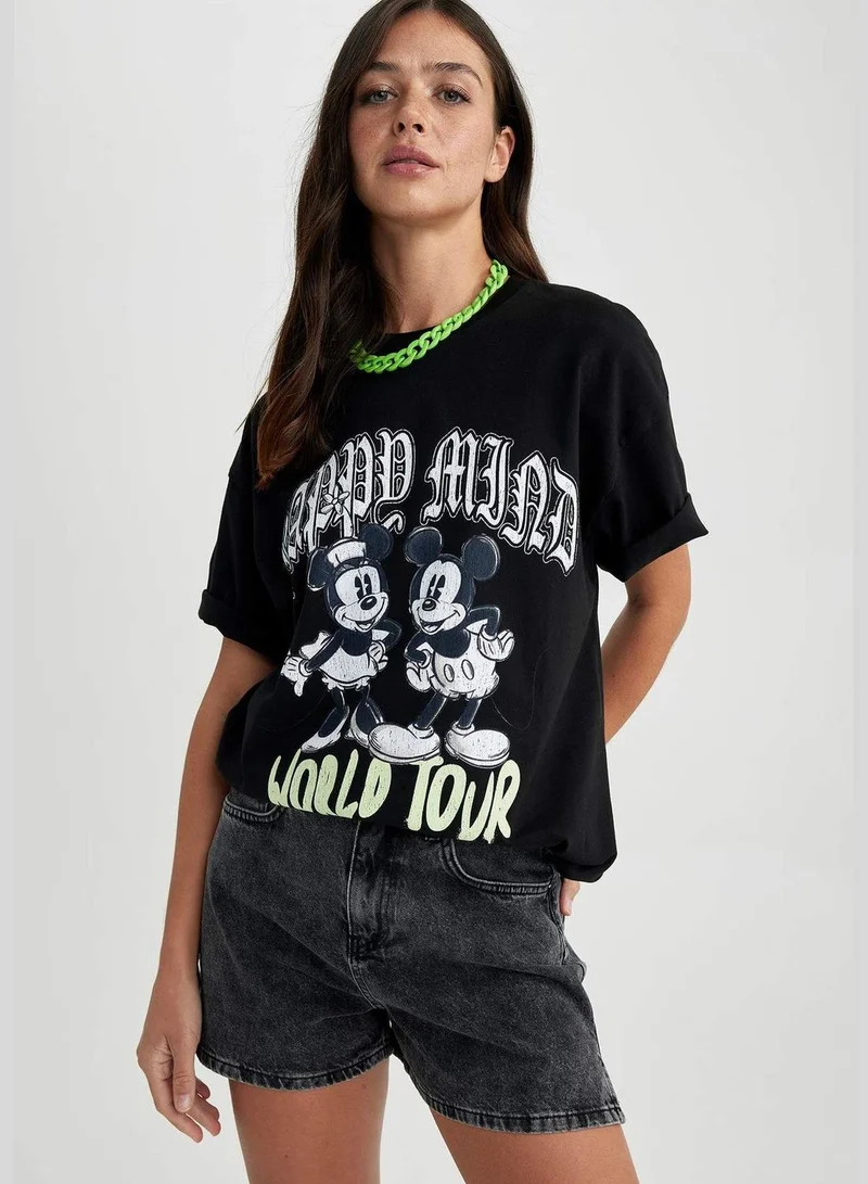 DeFacto Woman Disney Mickey & Minnie Licenced Oversize Fit Crew Neck Knitted Short Sleeve T-Shirt