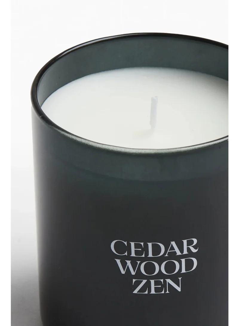 اتش اند ام شمعة معطرة في حامل زجاجي