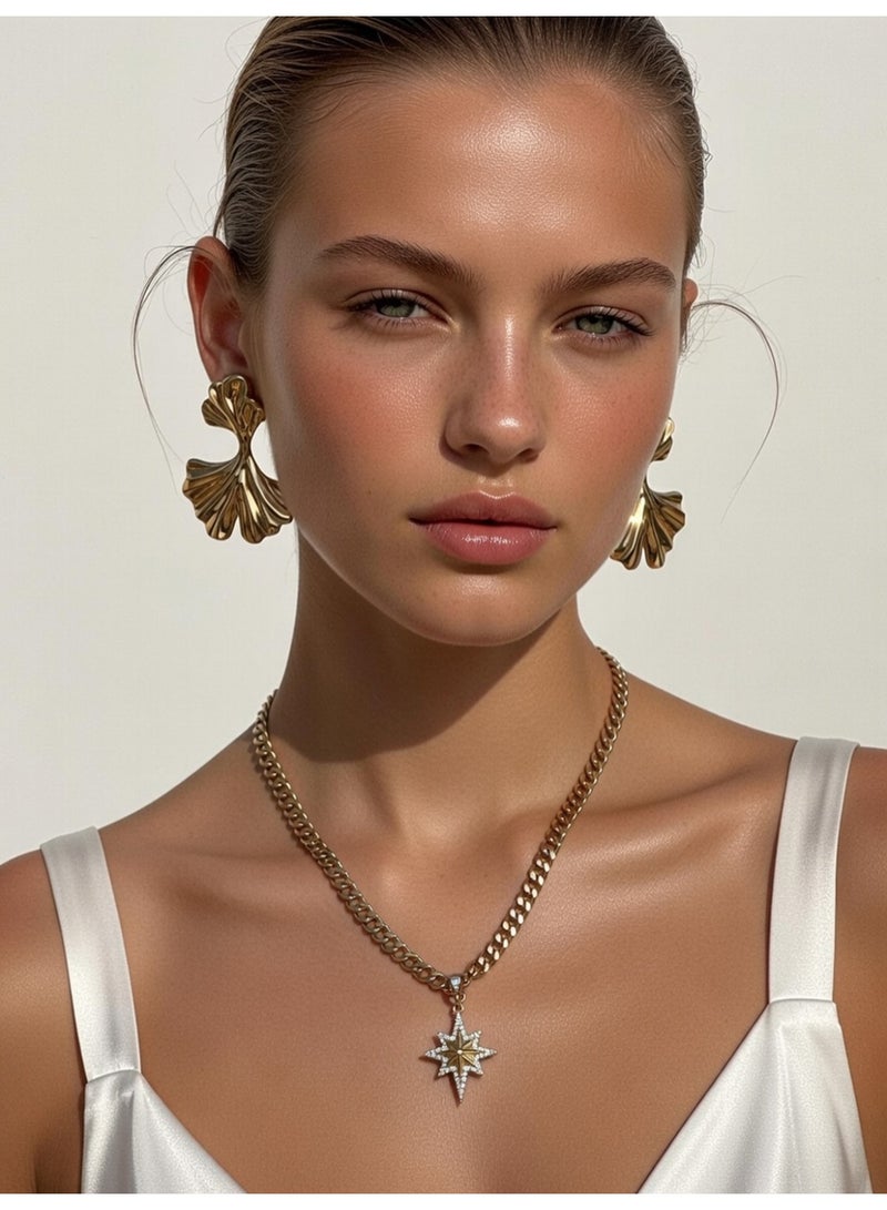 جوليا ستور قلادة نجمة الشمال، مطلية بالذهب عيار 18 قيراطًا، مصنوعة من الفولاذ المقاوم للصدأ، بتصميم أنيق وعصري فاخر، مرصعة بالزركونيا المكعبة الفضية، سلسلة طويلة وسميكة، رمزًا للحب والصداقة، قلادة ذهبية بسيطة بتصميم سماوي، هدية مجوهرات - Image 3