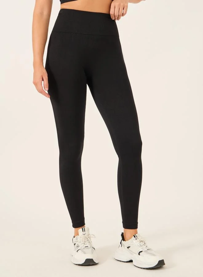 ستايلي Styli Seamless Back Teardrop Cut Out Sports Bra and Jacquard Leggings Set