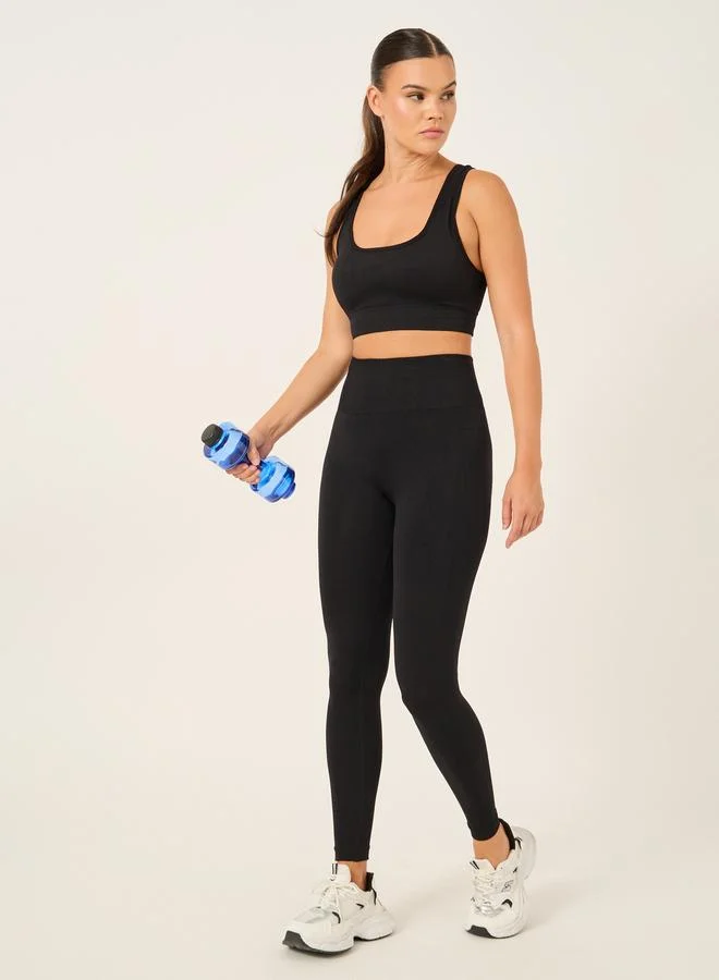ستايلي Styli Seamless Back Teardrop Cut Out Sports Bra and Jacquard Leggings Set