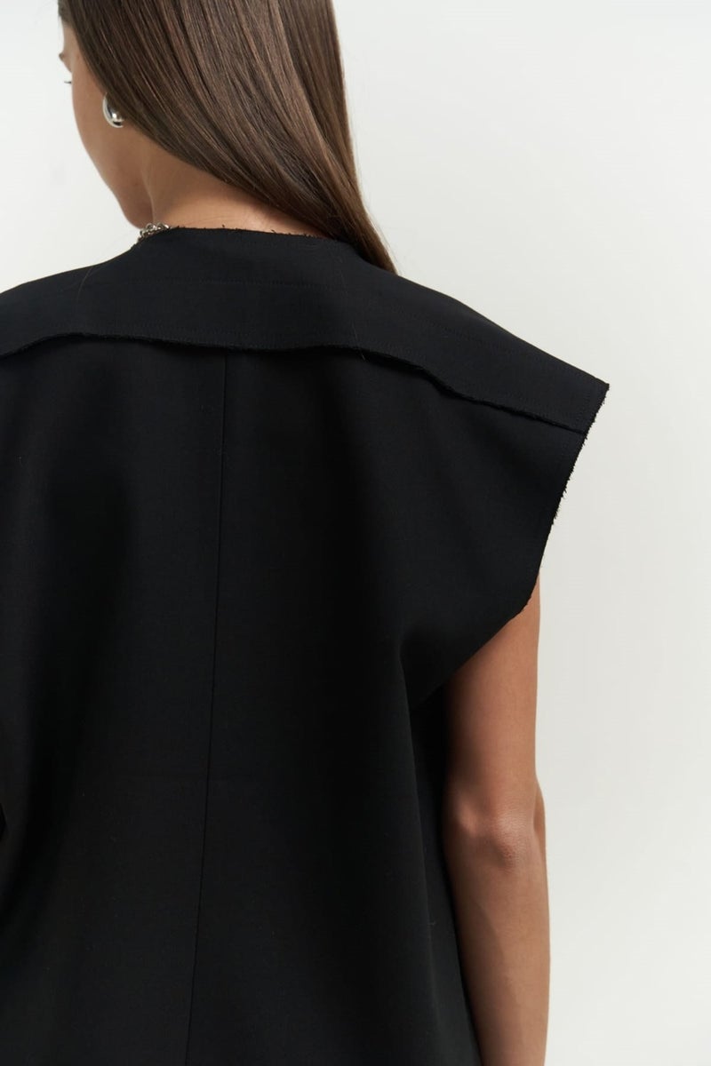 Mai Collection Sissela Side Slit Detail Black Vest  - Image 5