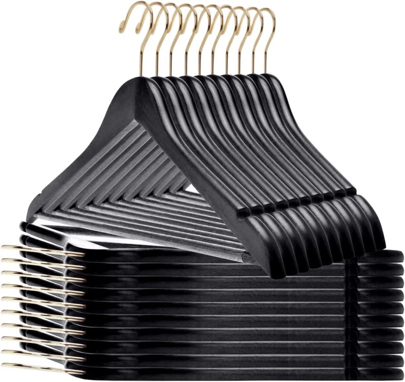 Quality Hangers خطافات خشبية سوداء عالية الجودة - مجموعة خطافات ذات منحنى خفيف (80 قطعة) - خطافات مصنوعة من خشب متين مع خطافات كروم أنيقة - مناسبة للملابس الثقيلة، الجاكيتات، القمصان، البنطالات، والبدلات (لون أسود مع خطافات ذهبية، 80 قطعة) - Image 1