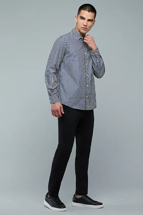 أر أند بي Solid Chinos with Button Closure