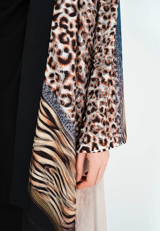 Thouq Beautiful Printed chiffon Jalabiya With Cowl Neckline With Long Sleeves