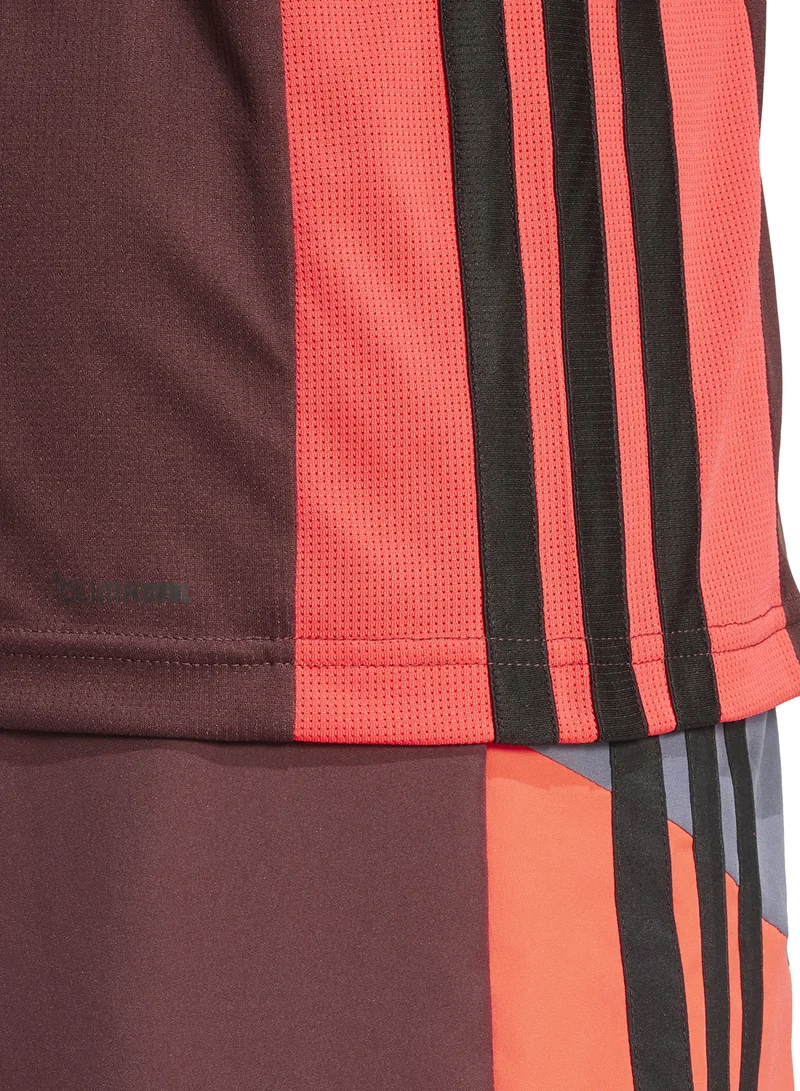 adidas تيشيرت أساسي بألوان موسمية متدرجة