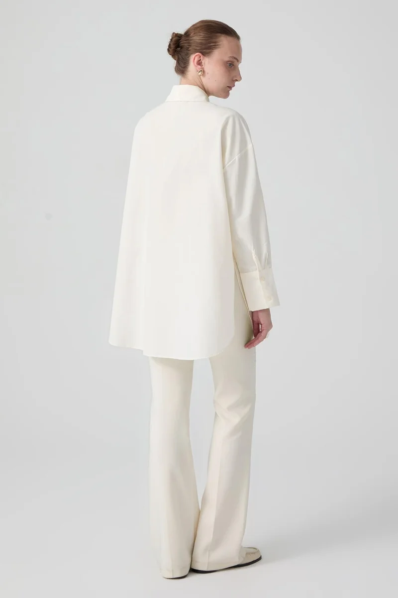 توتشي Prive Relax Fit Poplin Shirt