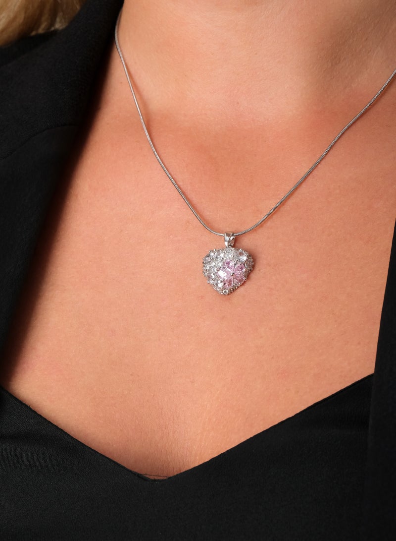Love Heart Pendant Necklace – Elegant Women's Necklace for Everyday and Special Occasions