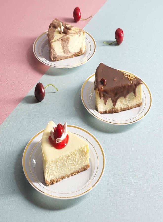 Munfix 100 Gold Plastic Plates Set, 7 Inch Disposable Dessert Appetizer Plates, Elegant Fancy Heavy Duty for Party, Wedding, White with Gold Rim - Image 3