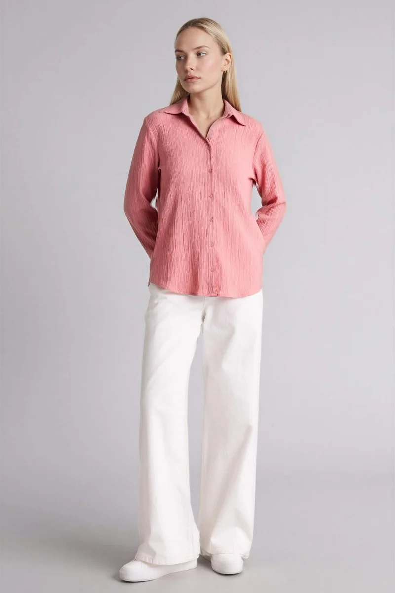 ديفاكتو Regular Fit Waffle Textured Shirt