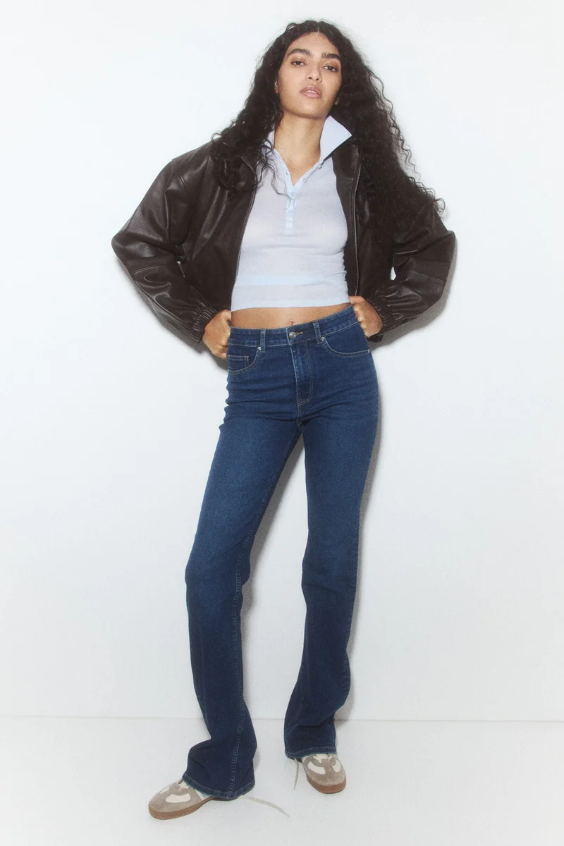 اتش اند ام جينز بحافة واسعة وخصر عالي