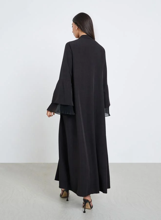 Amirah Amirah Black Flared Sleeve Abaya with Plisse Detail