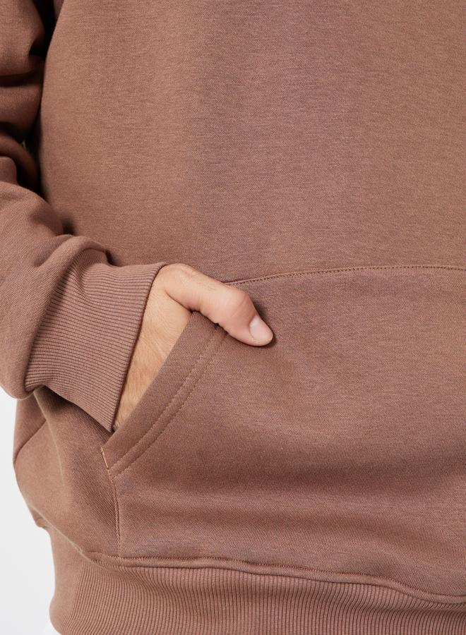 ستايلي هودي صوف بقصة واسعة ومظهر رياضي - Image 4