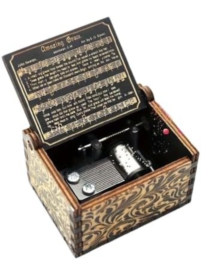 متجر ماي سوق - صندوق موسيقى خشبي كلاسيكي محفور يدوياً، هدية تذكارية بتصميم عتيق للأصدقاء والعائلة، يعمل بالتدوير اليدوي - Image 1