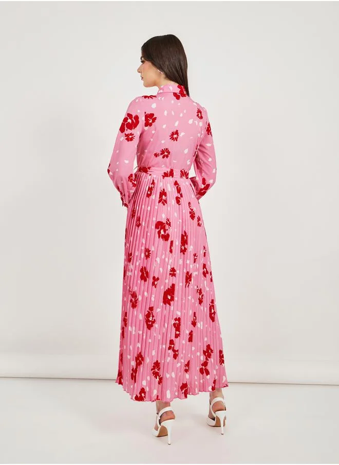 ستايلي All-Over Floral Print Pleated A-Line Maxi Dress