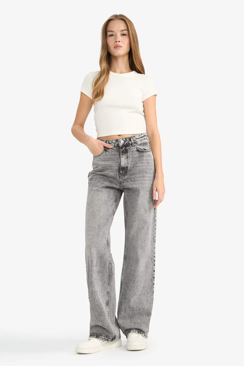 ديفاكتو Straight Fit High Waist Long Washed Jeans