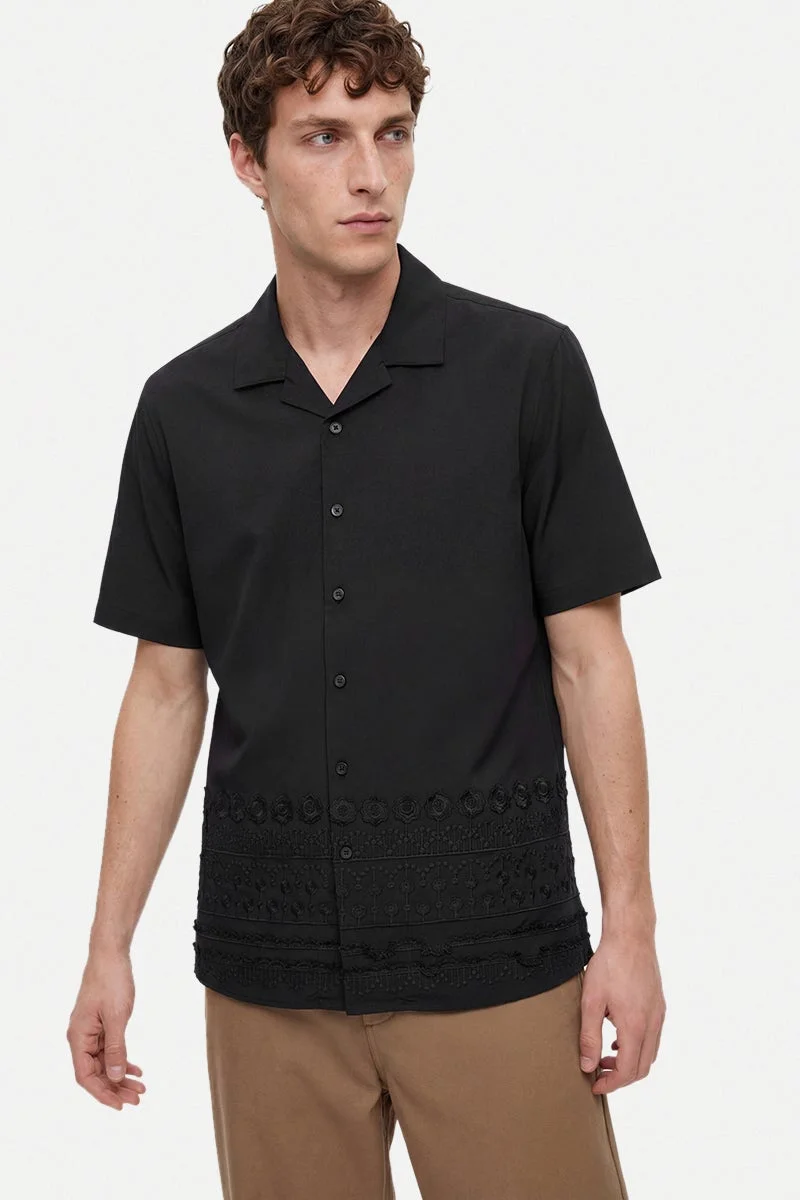 سنيتش Black Embroidered Half Sleeve Boxy Shirt