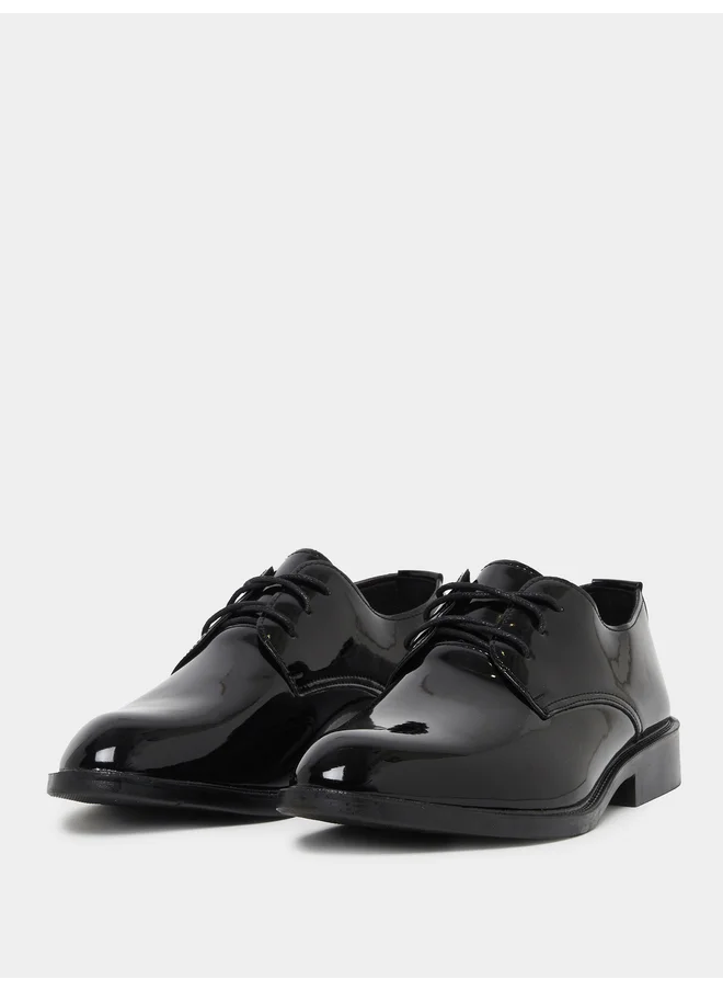 Styli Styli Solid Almond Toe Lace Up Derby Shoes