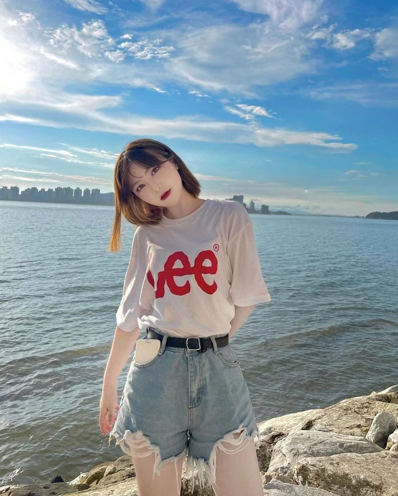 Lee Classic Logo Loose Round Neck Cotton Short Sleeve T-Shirt - Image 5
