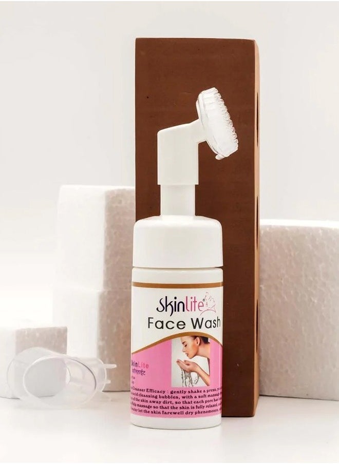 SKINLITE Revitalizing Daily Face Wash, Gentle Cleanser for Removing Pollutants and Sebum, Provides Moisture and Soothing Post-Makeup, Leaves Skin Feeling Fresh, 200ml. 
