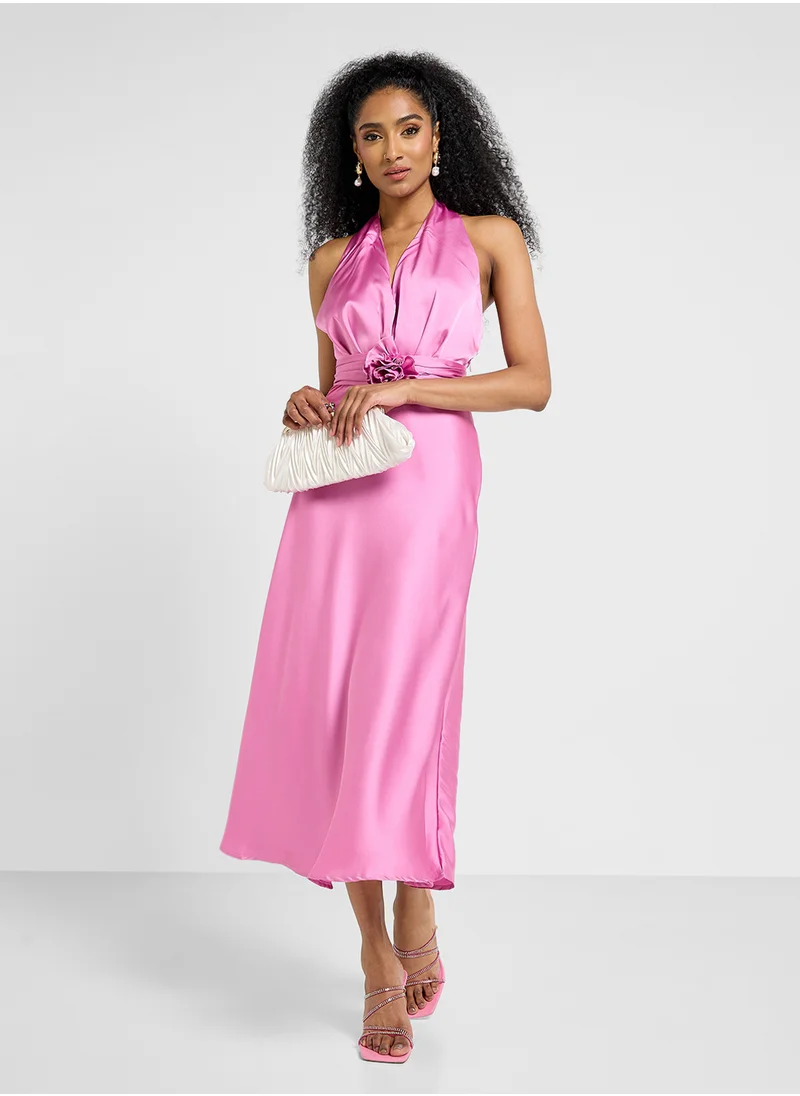 جينجر Halter Neck Satin Dress With Crosage Detail