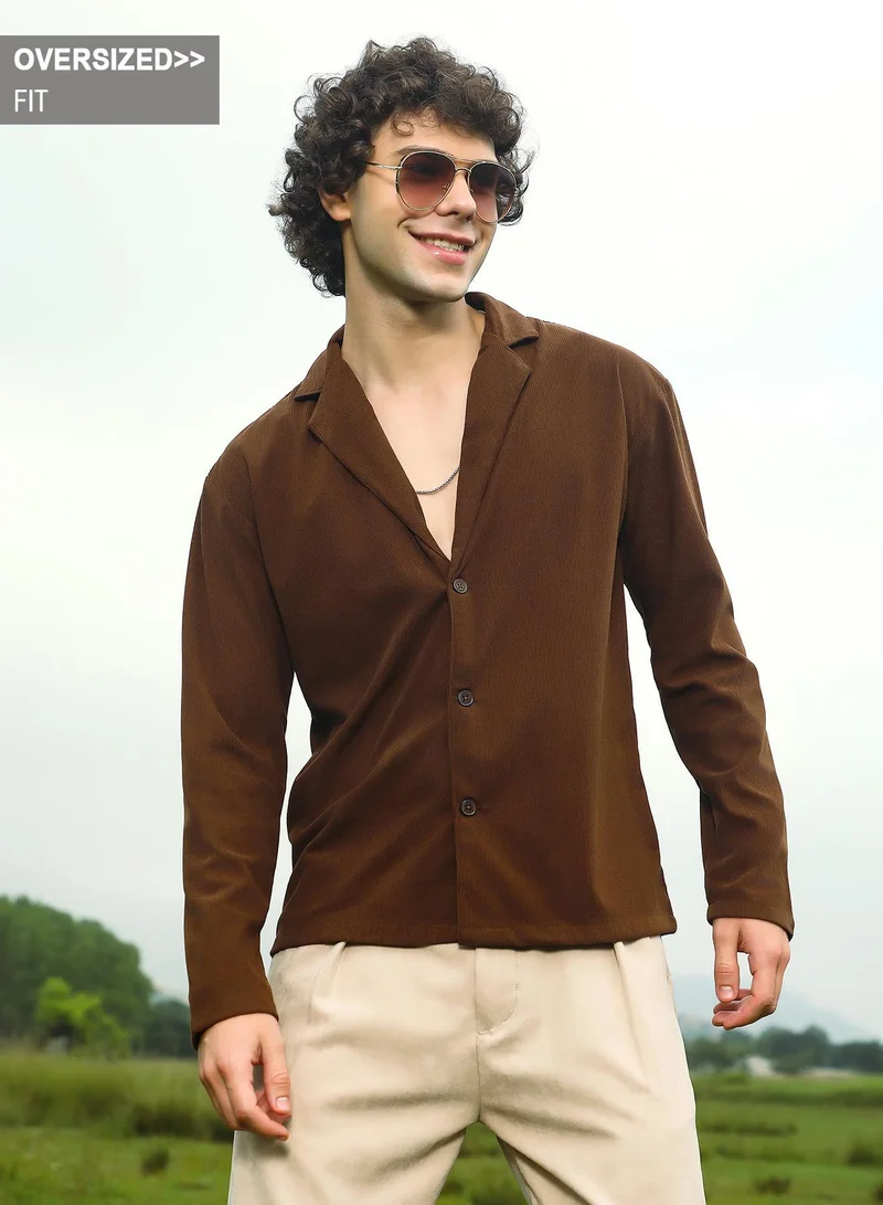 كامبوس سوترا قميص رجالي واسع بياقة كوبية من كامبس سوترا - بني شوكولاتة