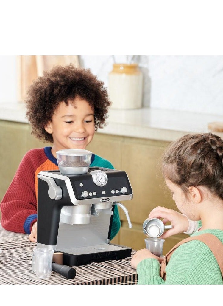 CASDON - De'Longhi Barista Coffee Machine: Toy Kitchen Playset With Moving Parts, Realistic Sounds, And Magic Coffee Reveal, For Kids Aged 3+, Silver And Black - Image 1