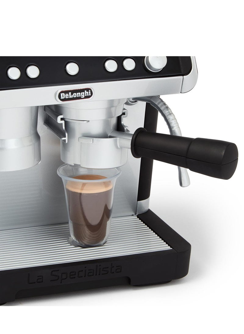 CASDON - De'Longhi Barista Coffee Machine: Toy Kitchen Playset With Moving Parts, Realistic Sounds, And Magic Coffee Reveal, For Kids Aged 3+, Silver And Black - Image 1