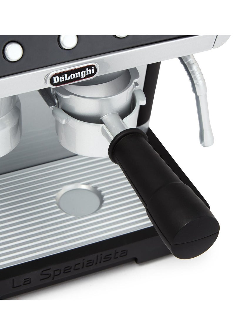 CASDON - De'Longhi Barista Coffee Machine: Toy Kitchen Playset With Moving Parts, Realistic Sounds, And Magic Coffee Reveal, For Kids Aged 3+, Silver And Black - Image 1