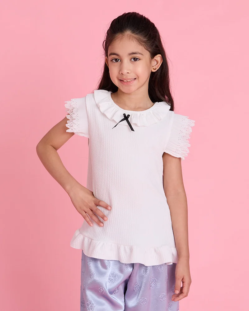 ردتاغ تيشيرت مزين باللون الأبيض للبنات