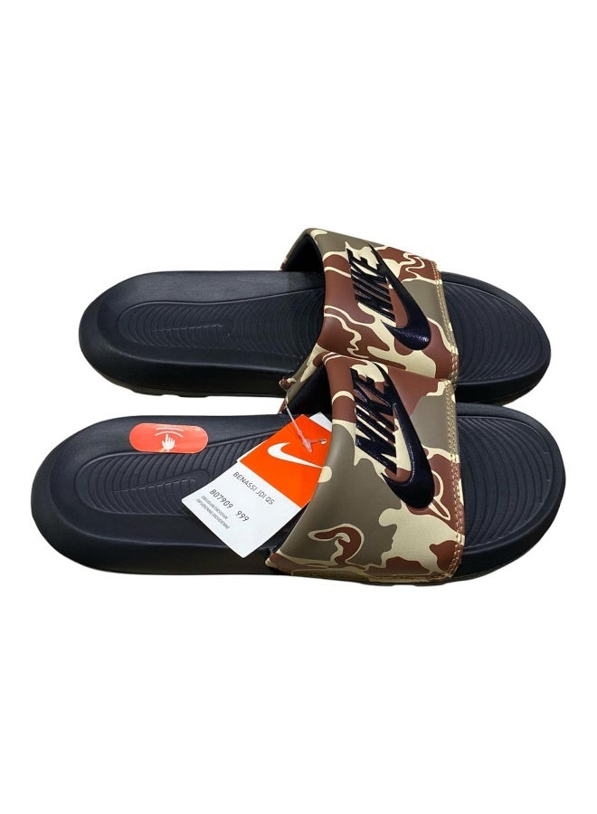 Nike Urbanite Men's Slippers, Lightweight, for Everyday Use - Image 3