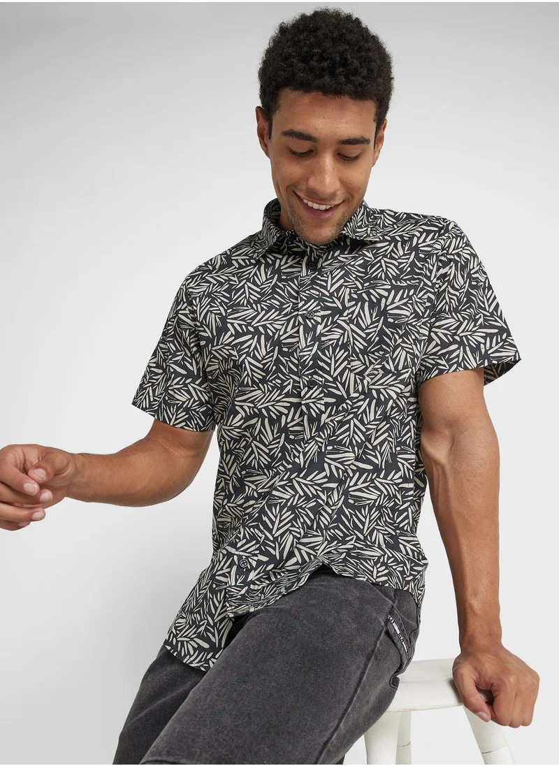 سفنتي فايف Leaf Print Shirt