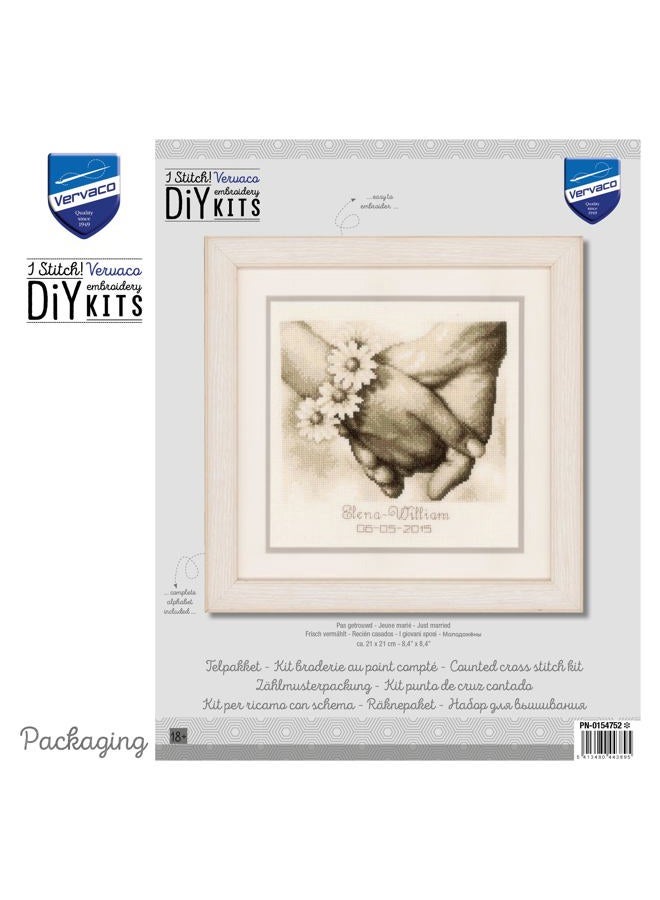 Vervaco Counted Cross Stitch Kit, 8,4 x 8,4 inch, Just Married - Image 3