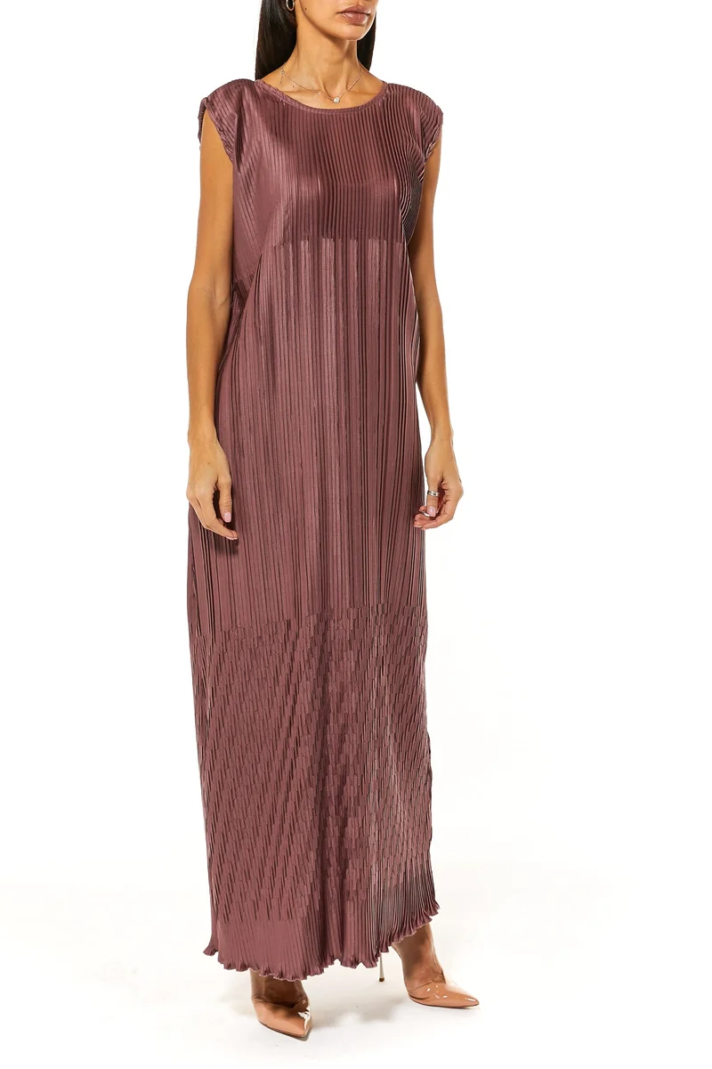 مويستريت فستان ماكسي بكسرات وياقة دائرية