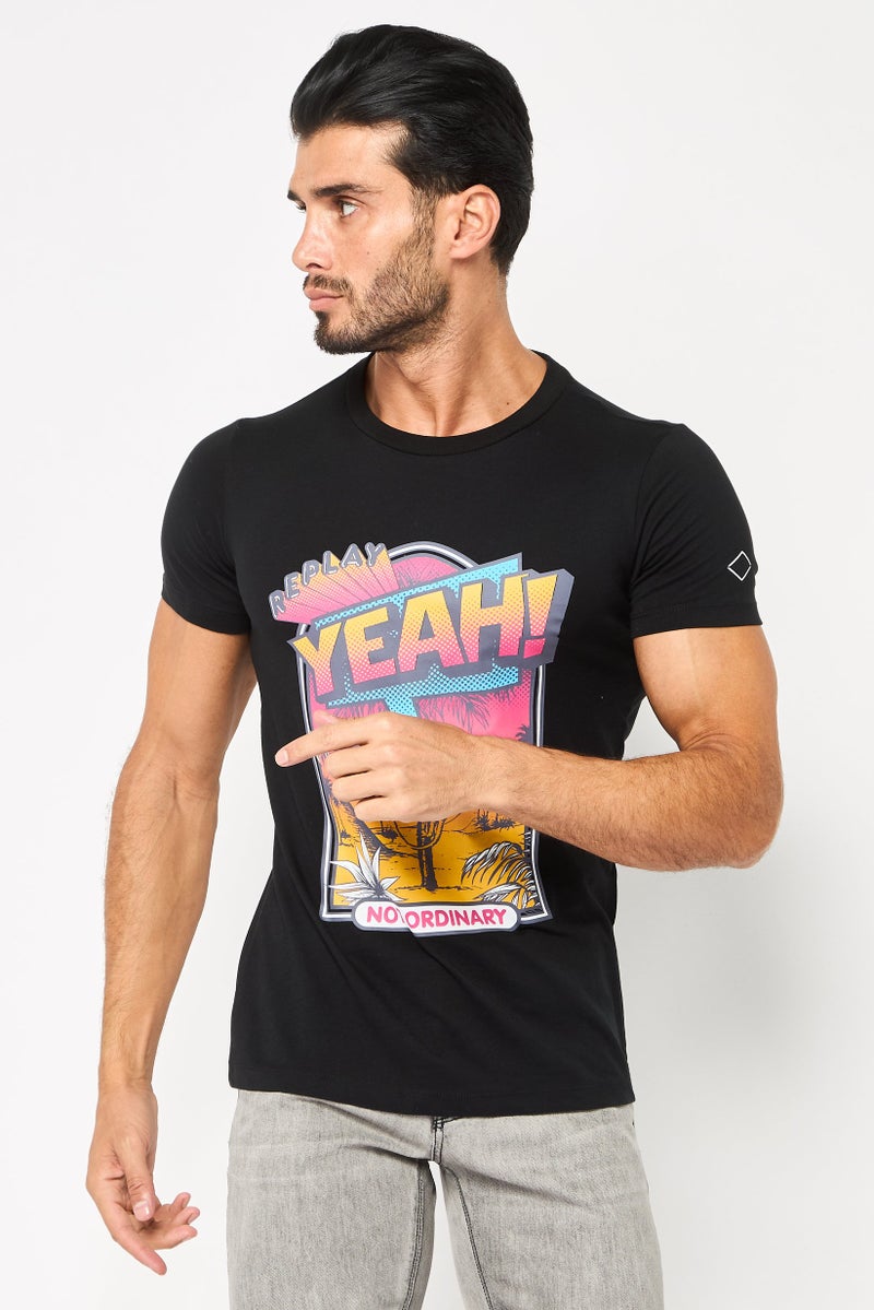 Replay تي شيرت رجالي بأكمام قصيرة وياقة دائرية بطباعة جرافيك، أسود - Image 1