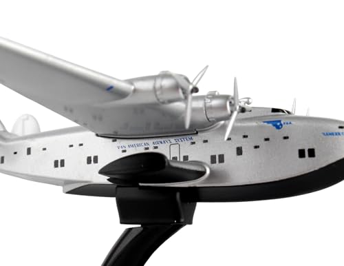 Daron Worldwide Trading Postage Stamp Pan Am B314 1/350 Airplane Model - Image 3